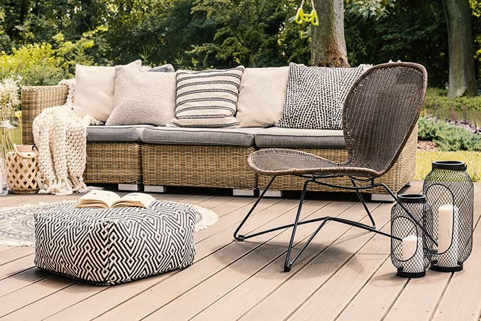 bohemian-modern-backyard-patio-furniture